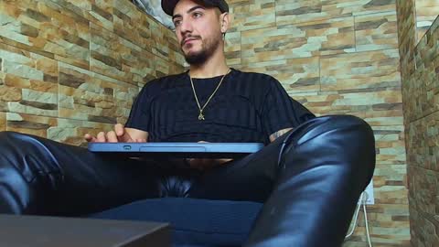 Snapshot of andrewbanner chatting on 8, 12, 2024 MasterRomania online show from 8, 12, 2024