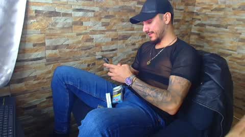 Snapshot of andrewbanner chatting on 11, 12, 2024 MasterRomania online show from 11, 12, 2024