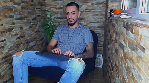 Snapshot of andrewbanner chatting on 16, 12, 2024 MasterRomania online show from 16, 12, 2024
