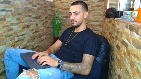 Snapshot of andrewbanner chatting on 19, 12, 2024 MasterRomania online show from 19, 12, 2024