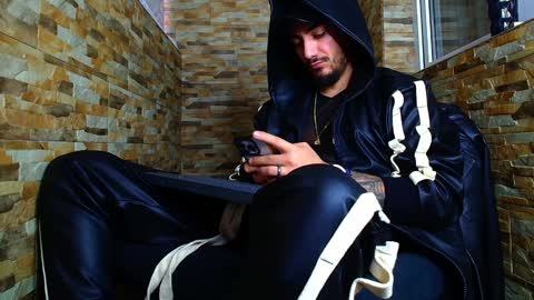 Snapshot of andrewbanner chatting on 21, 12, 2024 MasterRomania online show from 21, 12, 2024