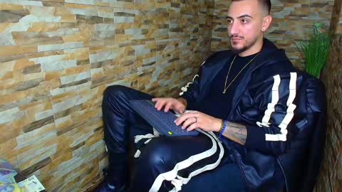 Snapshot of andrewbanner chatting on 24, 12, 2024 MasterRomania online show from 24, 12, 2024