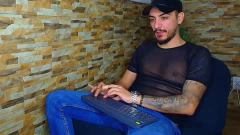 Snapshot of andrewbanner chatting on 8, 1, 2025 MasterRomania online show from 8, 1, 2025