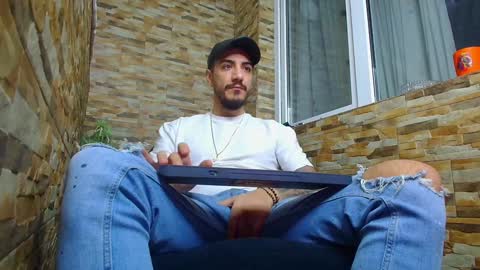 Snapshot of andrewbanner chatting on 15, 1, 2025 MasterRomania online show from 15, 1, 2025