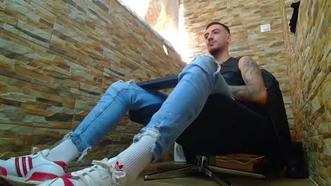 Snapshot of andrewbanner chatting on 17, 1, 2025 MasterRomania online show from 17, 1, 2025