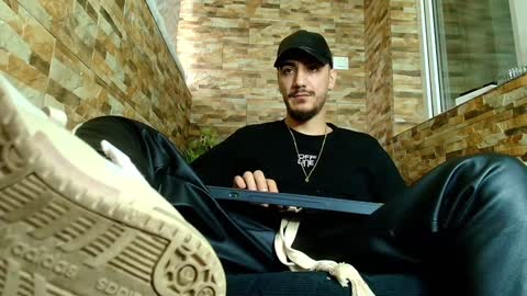 Snapshot of andrewbanner chatting on 22, 1, 2025 MasterRomania online show from 22, 1, 2025
