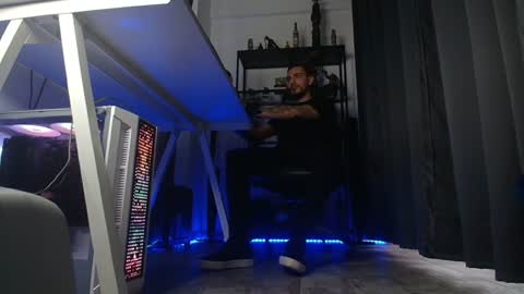 Snapshot of andrewbanner chatting on 6, 2, 2025 MasterRomania online show from 6, 2, 2025