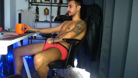 Snapshot of andrewbanner chatting on 11, 2, 2025 MasterRomania online show from 11, 2, 2025