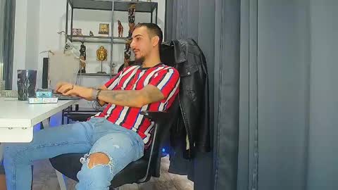 Snapshot of andrewbanner chatting on 12, 2, 2025 MasterRomania online show from 12, 2, 2025