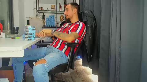 Snapshot of andrewbanner chatting on 12, 2, 2025 MasterRomania online show from 12, 2, 2025