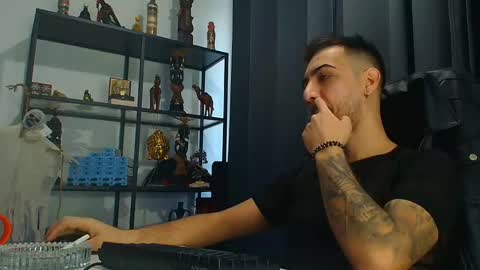 Snapshot of andrewbanner chatting on 24, 2, 2025 MasterRomania online show from 24, 2, 2025