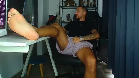 Snapshot of andrewbanner chatting on 9, 9, 2025 MasterRomania online show from 9, 9, 2025