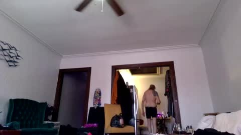 Snapshot of andrewgennie chatting on 1, 7, 2026 andrewgennie online show from 1, 7, 2026