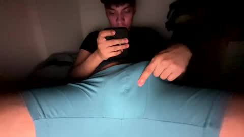 Snapshot of andrewhdez chatting on 10, 2, 2025 Andrew online show from 10, 2, 2025