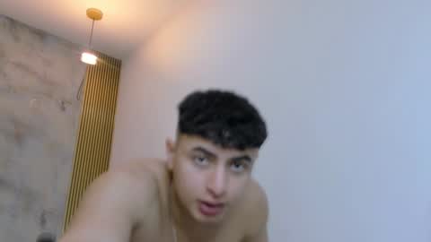 Snapshot of andrewlamar77 chatting on 17, 12, 2024 Andrewlamar21 online show from 17, 12, 2024