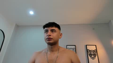 Snapshot of andrewlamar77 chatting on 17, 1, 2025 Andrewlamar21 online show from 17, 1, 2025