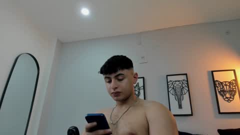 Snapshot of andrewlamar77 chatting on 25, 1, 2025 Andrewlamar21 online show from 25, 1, 2025