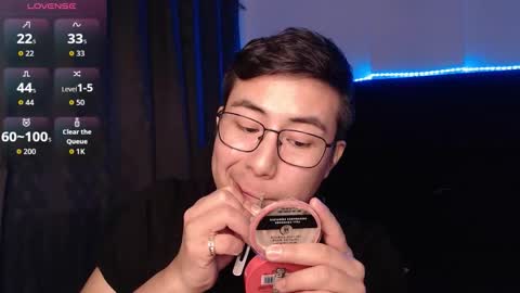 andrewmhilton_ online show from 19, 2, 2026