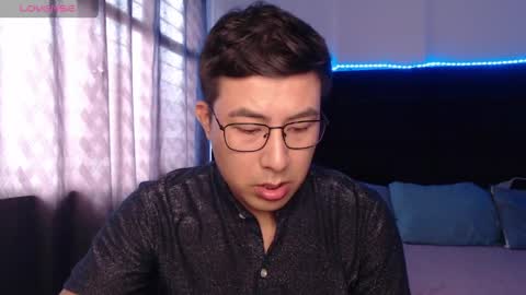 Snapshot of andrewmhilton_ chatting on 2, 4, 2026 andrewmhilton_ online show from 2, 4, 2026
