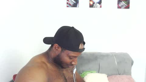 Snapshot of andrewoconnor__ chatting on 4, 12, 2025 Andrew Oconnor online show from 4, 12, 2025