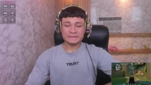 Snapshot of andrewpeach chatting on 22, 12, 2025 Andrew online show from 22, 12, 2025