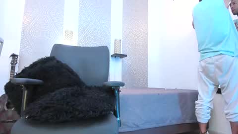   online show from 14, 9, 2025