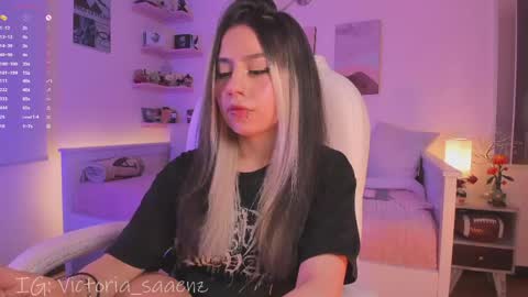 Victoria Senz  online show from 1, 5, 2026