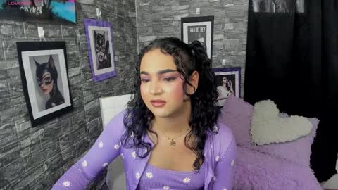 Snapshot of andrys_hot chatting on 12, 11, 2025 Andrys online show from 12, 11, 2025