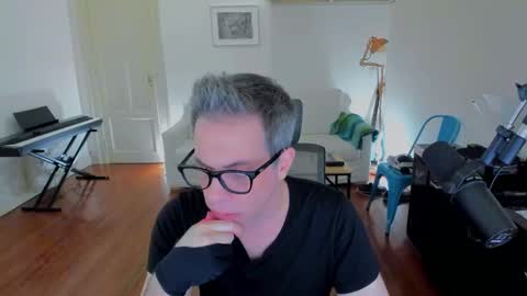 Snapshot of andy0pandi chatting on 5, 12, 2024 Andrew online show from 5, 12, 2024