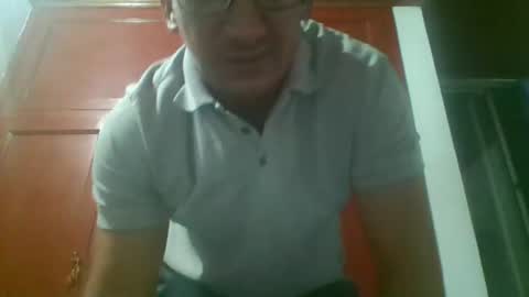 Snapshot of andy101075 chatting on 21, 12, 2025 andy101075 online show from 21, 12, 2025