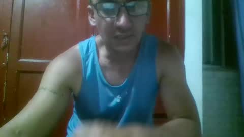 Snapshot of andy101075 chatting on 22, 12, 2025 andy101075 online show from 22, 12, 2025