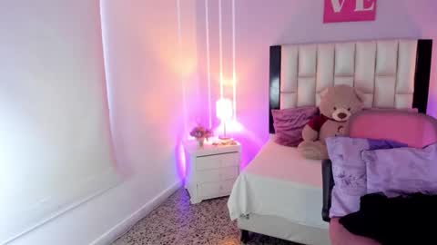 Andrea online show from 12, 11, 2025