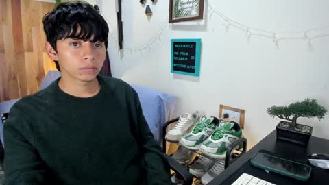 Snapshot of andy_guez_11 chatting on 4, 2, 2025 andy_guez_11 online show from 4, 2, 2025