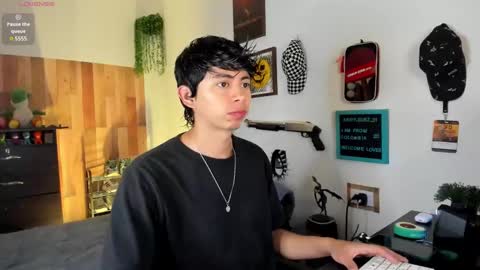 Snapshot of andy_guez_11 chatting on 6, 3, 2025 andy_guez_11 online show from 6, 3, 2025