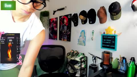 andy_guez_11 online show from 22, 9, 2025