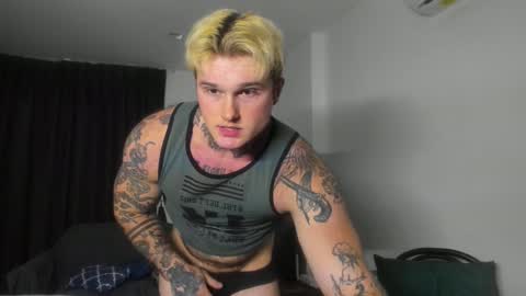 Snapshot of andy_hunk chatting on 8, 1, 2025 Andrew online show from 8, 1, 2025