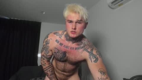 Snapshot of andy_hunk chatting on 17, 1, 2025 Andrew online show from 17, 1, 2025