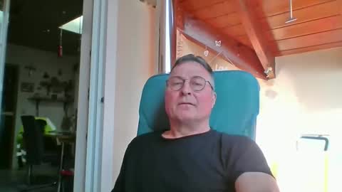 Snapshot of andybayern chatting on 6, 3, 2026 andybayern online show from 6, 3, 2026