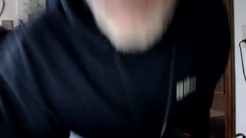 Snapshot of andyberg8 chatting on 26, 9, 2025 Andy online show from 26, 9, 2025