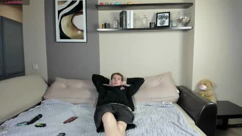 Snapshot of andyjey_ chatting on 28, 9, 2025 Mandy and Andy online show from 28, 9, 2025