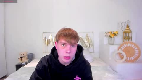 Snapshot of andyjey_ chatting on 16, 10, 2025 Mandy and Andy online show from 16, 10, 2025