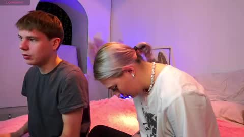 Snapshot of andyjey_ chatting on 25, 10, 2025 Mandy and Andy online show from 25, 10, 2025