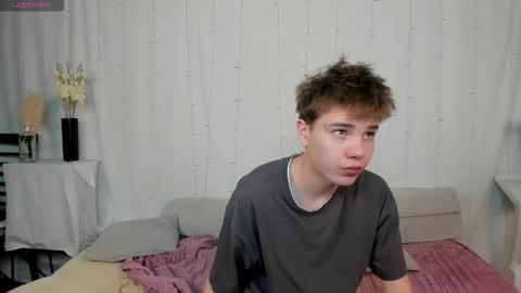 Snapshot of andyjey_ chatting on 14, 11, 2025 Mandy and Andy online show from 14, 11, 2025