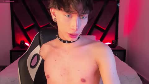 Snapshot of andywiills chatting on 27, 3, 2026 Andy online show from 27, 3, 2026