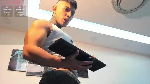 Snapshot of angeel_d035 chatting on 4, 2, 2025 Angel online show from 4, 2, 2025