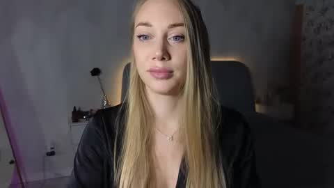 angel  blonde  online show from 10, 10, 2025