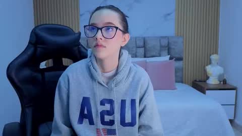 angel__kiss online show from 15, 12, 2025