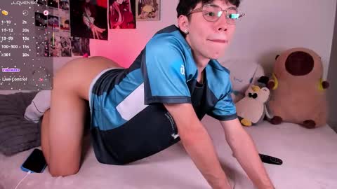 Snapshot of angel_bless19 chatting on 13, 2, 2026 Angel help me with 100 thumbs up online show from 13, 2, 2026