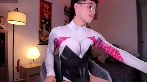 Snapshot of angel_bless19 chatting on 21, 2, 2026 Angel help me with 100 thumbs up online show from 21, 2, 2026