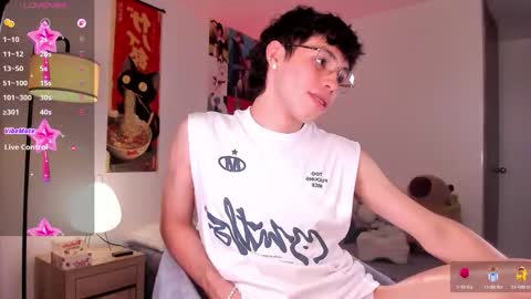 Snapshot of angel_bless19 chatting on 23, 3, 2026 Angel help me with 100 thumbs up online show from 23, 3, 2026